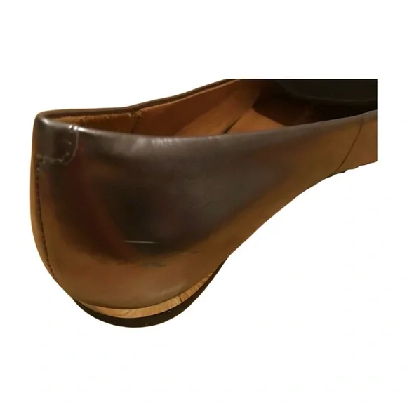 COACH Silver and Black Pointed Flats - Picture 7 of 7